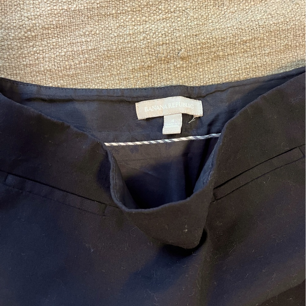 Banana Republic, size 4, high-waisted, just above knee, black pencil skirt.
